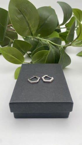 حلق فضة نسائي بتصميم بشكل ناعم