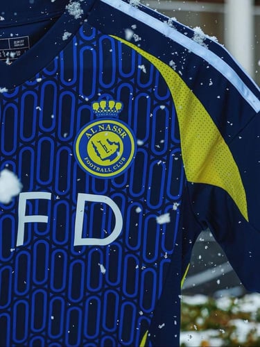 طقم النصر الكحلي 2025 متجر ملك الرياضة