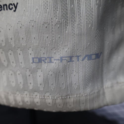 تيشيرت برشلونة الاحتياطي الجديد - إصدار تكريمي خاص