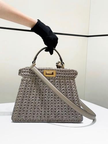 شنطة بيكابو 27cm 20cm