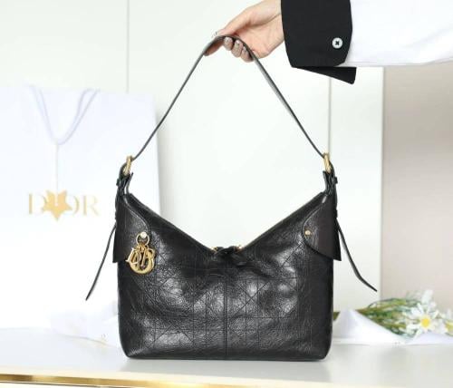 ديور Voyageur مقاس 28cm