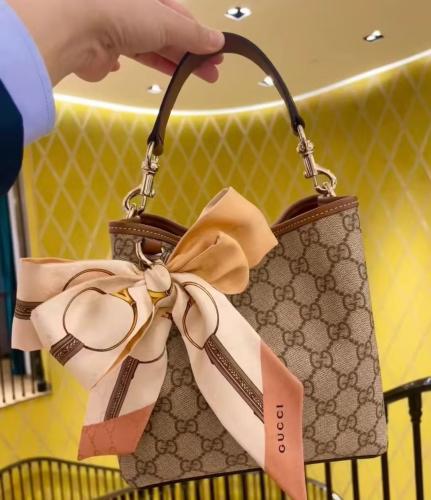 شنطة قوتشي 19cm