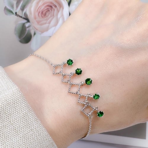 925 Silver bracelet with dangling zircon stones