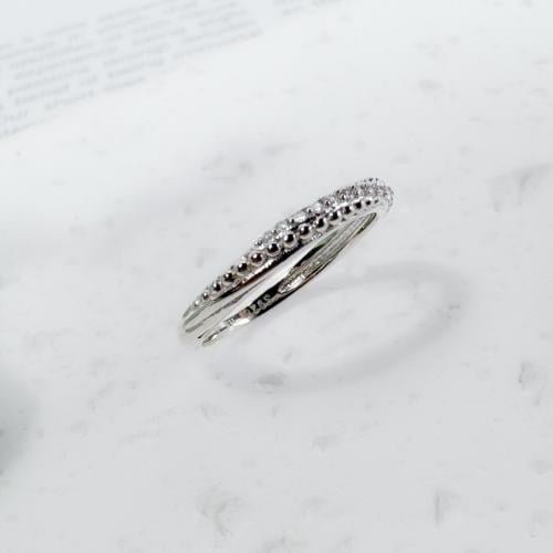 Feminine 925 Silver Zircon Ring