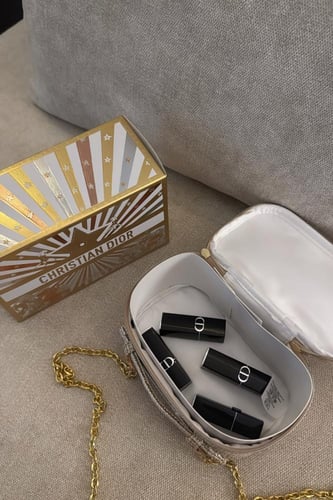 شنطة ديور الموسمية الجديدة بدون ستراب شامل البوكس