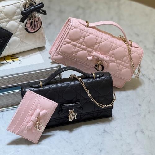 شنطة ديور Dior بفيونكة إصدار 2026 ( اسود )