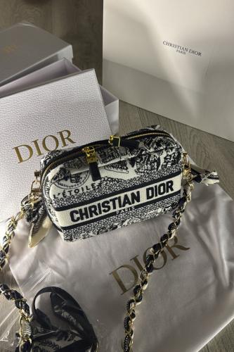 شنطة Dior الأصلية