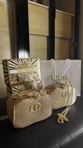 شنطة ديور من هدايا البوتيك فوري كمية محدوده