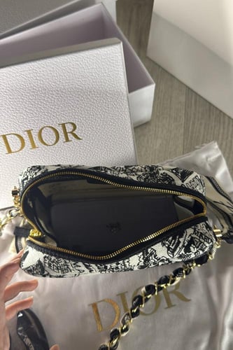 شنطة Dior الأصلية