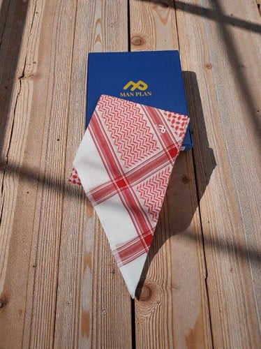 شماغ احمر مان بلان 2026 م 01