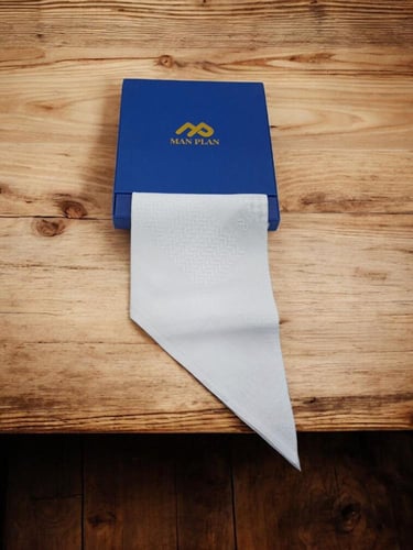 شماغ ابيض مان بلان كلاسيك 2026 م 06