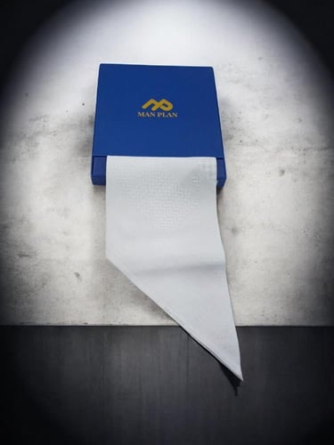 شماغ ابيض مان بلان كلاسيك 2026 م 06