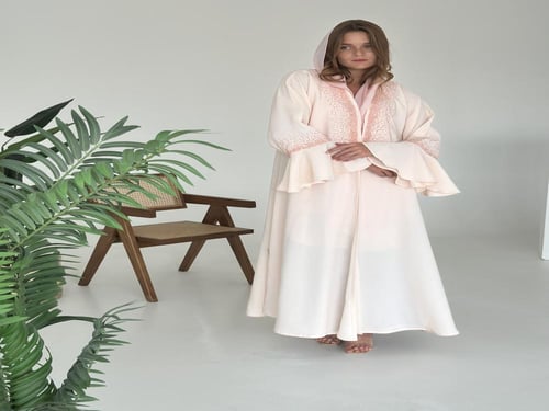 عباية كريب صيفية وردية