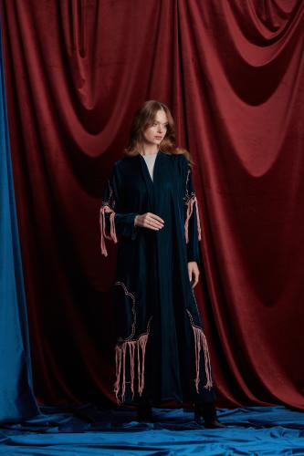 مخمل مع تطريز