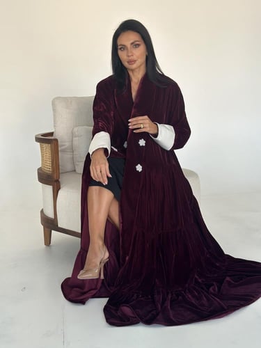 عبايه مخمل مكسر