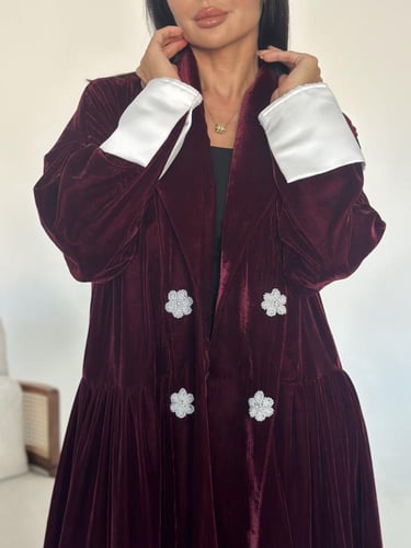 عبايه مخمل مكسر