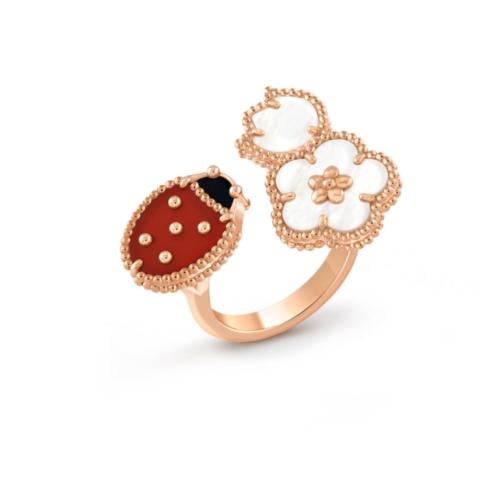 خاتم لاكي سبرينغ