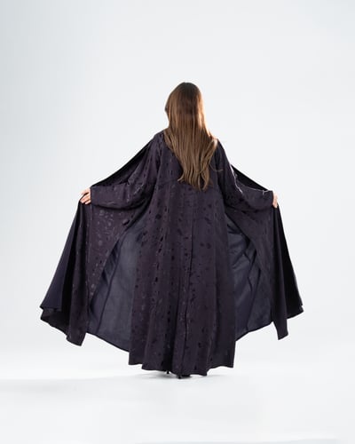 عباية حرير ياباني مبطن -لون موف غامق فاخر تصميم أن...