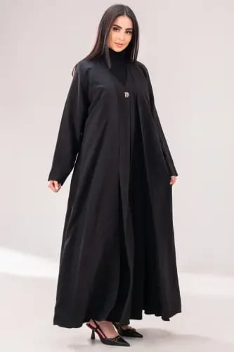 Queen abaya of silk luxurious in its black color