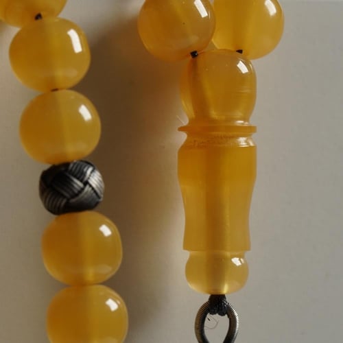 سبحة سندلس قصة تفاحية 9*8.5 مع فضة طربزوني