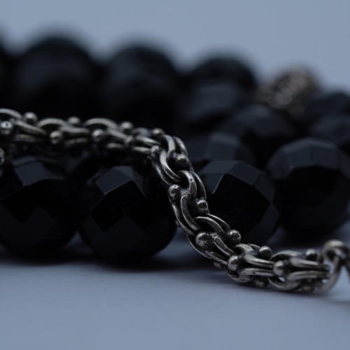 سبحة حجر اونيكس قصة ألماس دائري 8MM