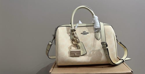 شنطه كوتش| coach