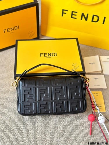 شنطه فندي | Fendi