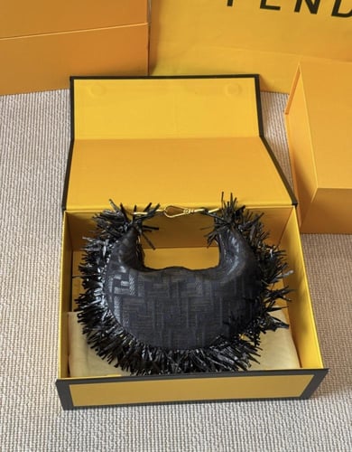 شنطه فندي | Fendi