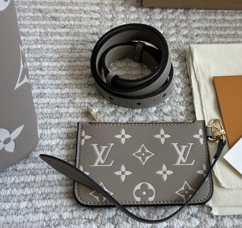 شنطه لوي فيتون| LV