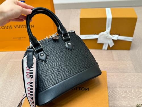 شنطه لوي فيتون| LV