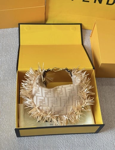 شنطه فندي | Fendi