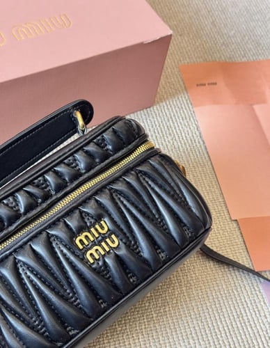 شنطه ميو ميو| miumiu
