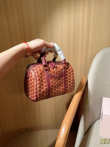 شنطه موينات| Moynat