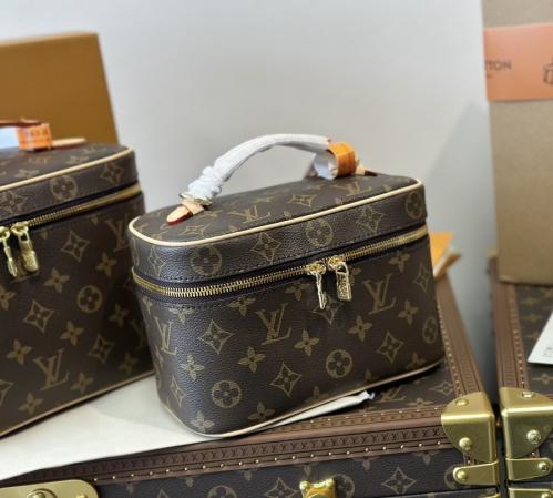 شنطه لوي فيتون | LV
