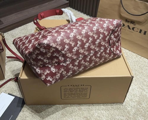 شنطه كوتش| coach