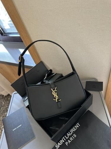 شنطه YSL