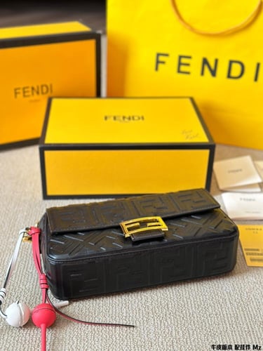 شنطه فندي | Fendi