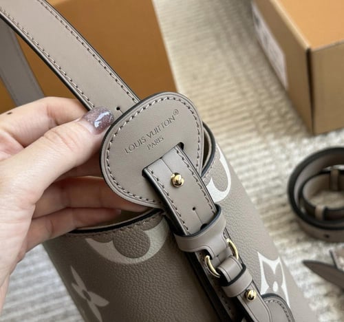 شنطه لوي فيتون| LV