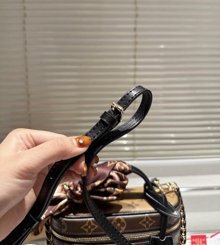 شنطه لوي فيتون| LV