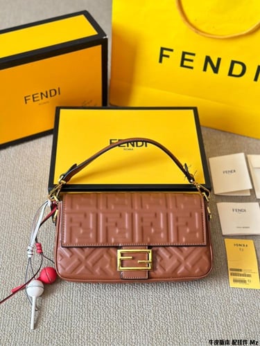 شنطه فندي | Fendi