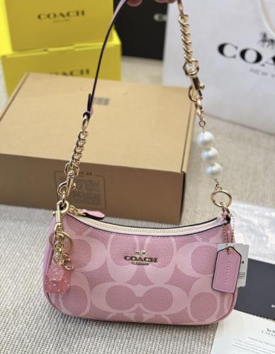 شنطه كوتش|coach