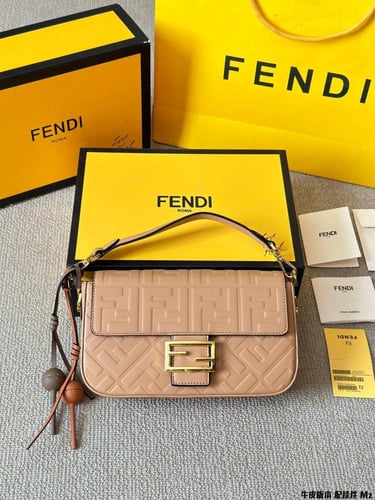 شنطه فندي | Fendi