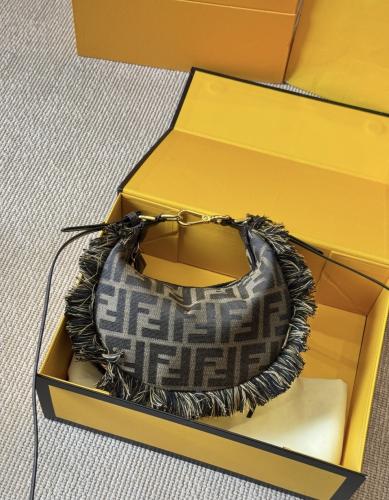 شنطه فندي | Fendi
