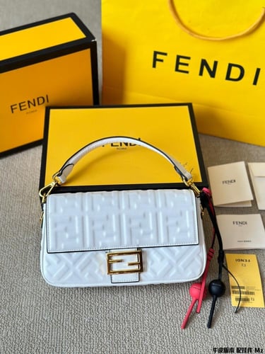 شنطه فندي | Fendi