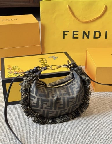 شنطه فندي | Fendi