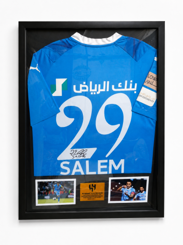 تيشيرت سالم الدوسري بتوقيعه مع الهلال موسم 2024 بإ...