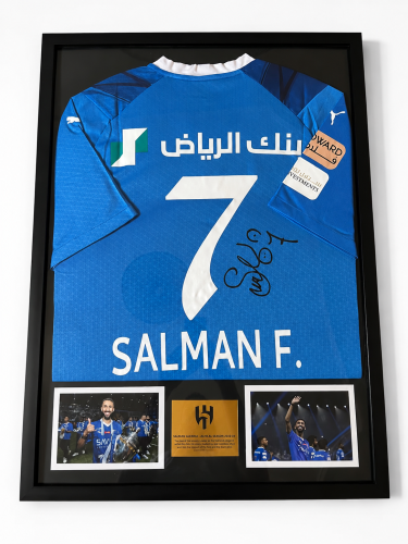تيشيرت سلمان الفرج بتوقيعه مع الهلال موسم 2024 بإط...