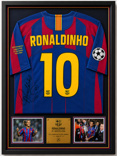تيشرت رونالدينهو بتوقيعه مع برشلونة موسم 2006 في ا...