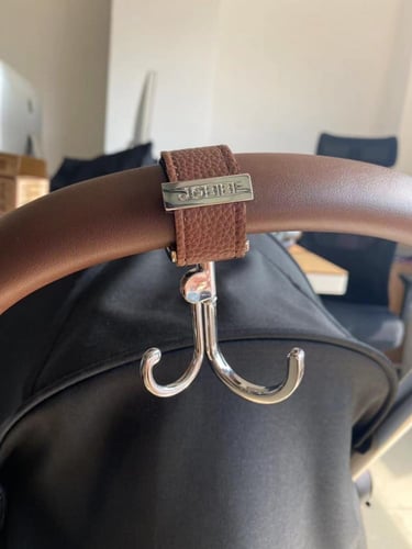 حامل اكياس فاخر جلد