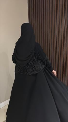عباية كلوش مع مخمل شيفون